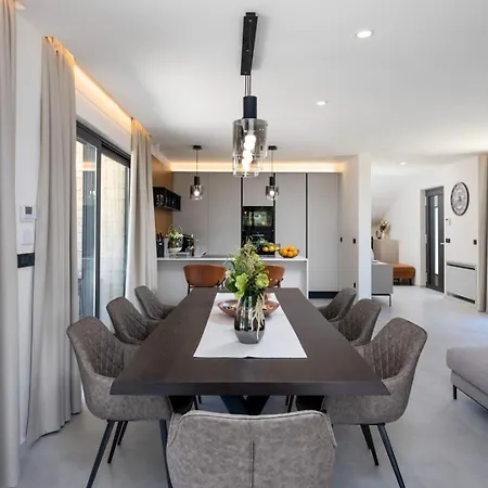 Villa Perla By Villsy *