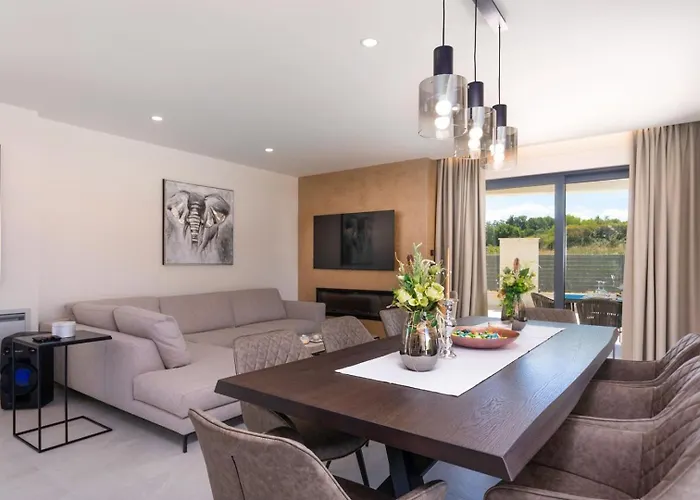 Villa Perla By Villsy *