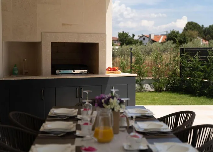 Villa Perla By Villsy